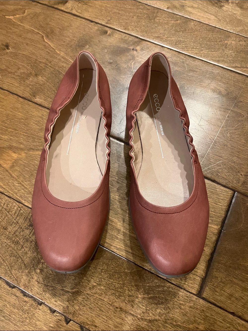 ECCO Women's dark mauve pink Ballet Flats